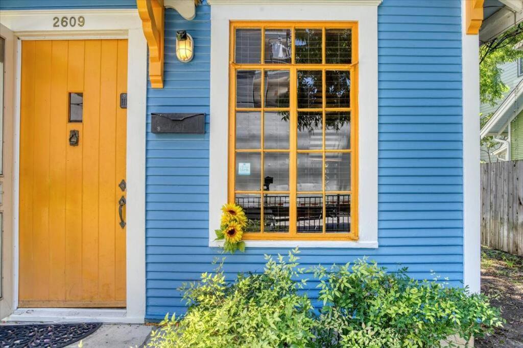 Historic Longhorn Home On Ut Downtown أوستن المظهر الخارجي الصورة